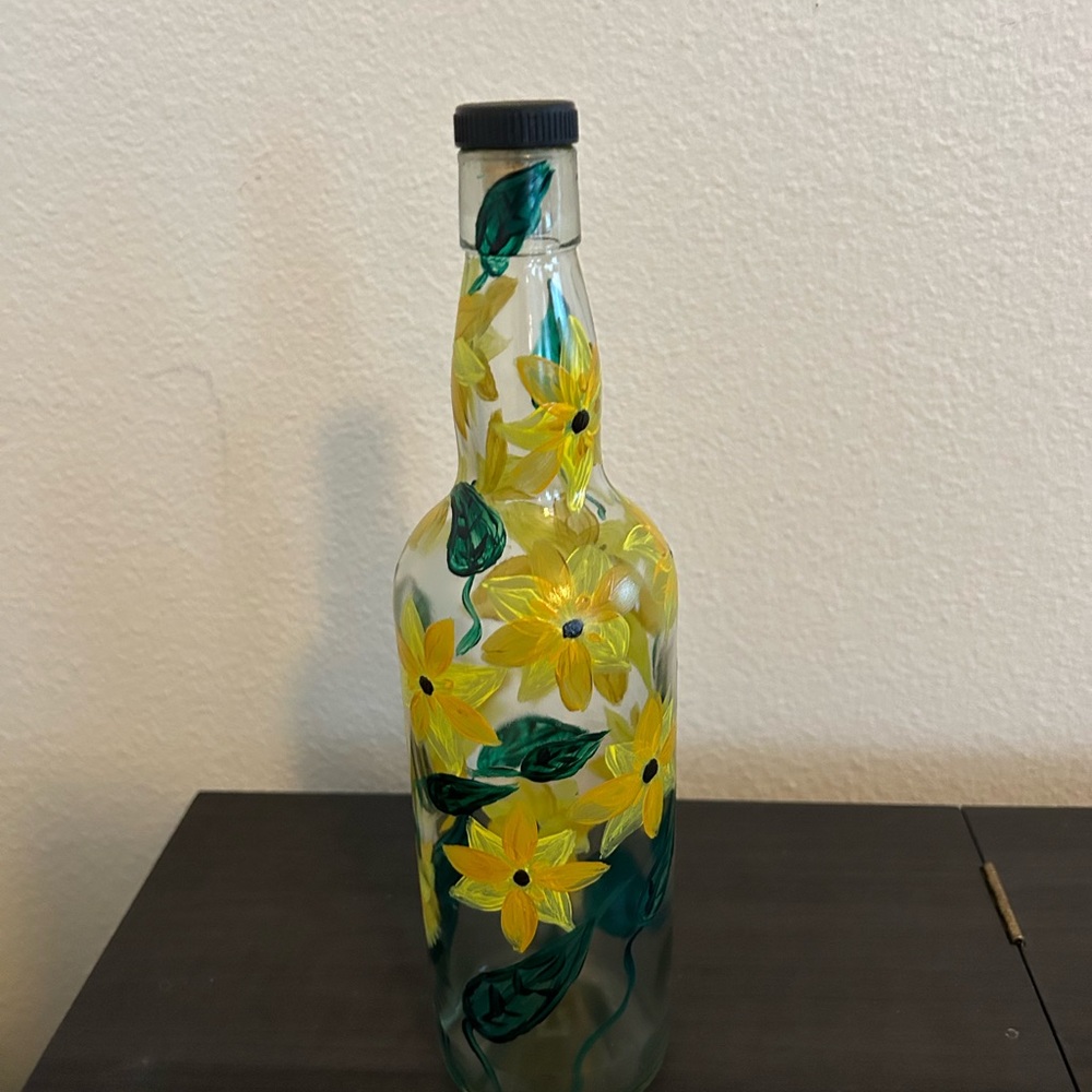 Hand painted wine bottle - Picture 2 of 3